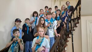 Юные художники из Москвы окунулись в атмосферу купеческого дома!